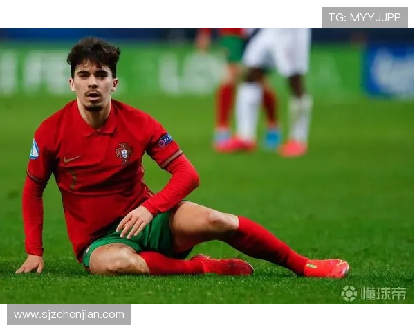 中场核心维蒂尼亚本赛季传球次数破百成五大联赛唯一球员